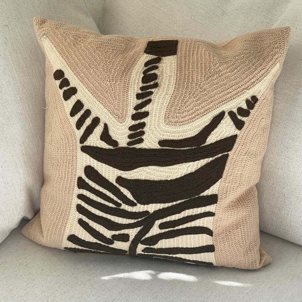 Cold Picnic Zebra Chainstitched Pillowcase - Picture 1 of 3